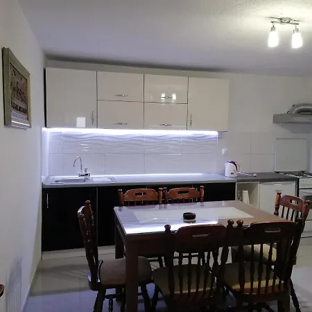 Apartment Bevanda